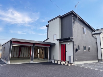 土間のあるガレージハウス外観